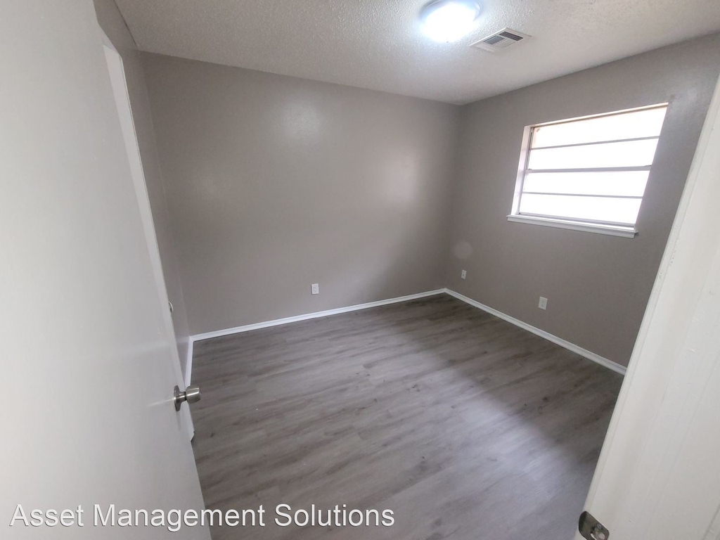 1014 Royal Way - Photo 21