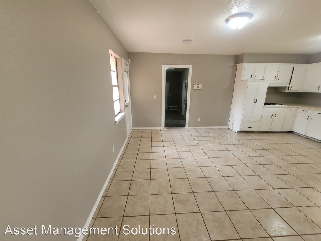 1014 Royal Way - Photo 33