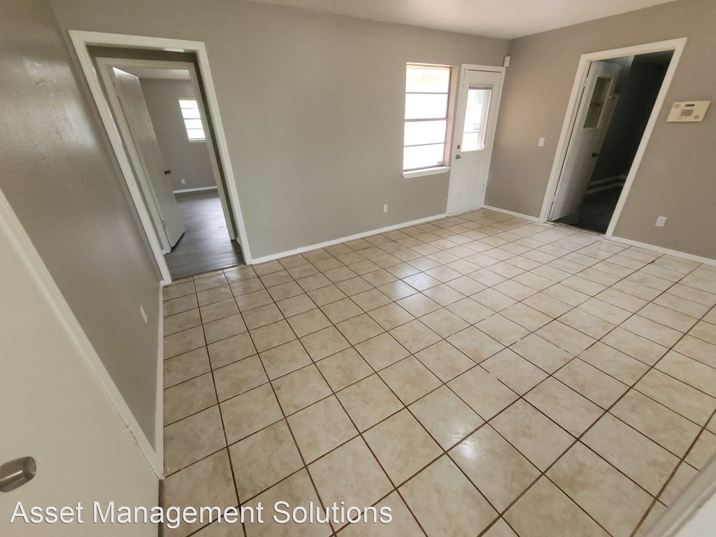 1014 Royal Way - Photo 37