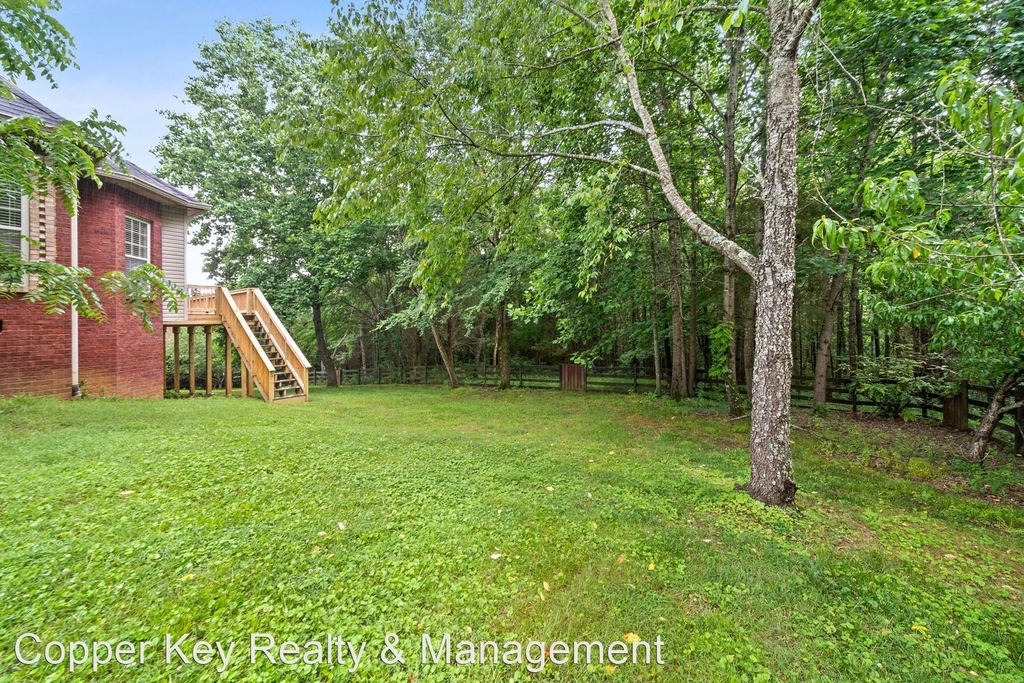 306 Dirks Place - Photo 29