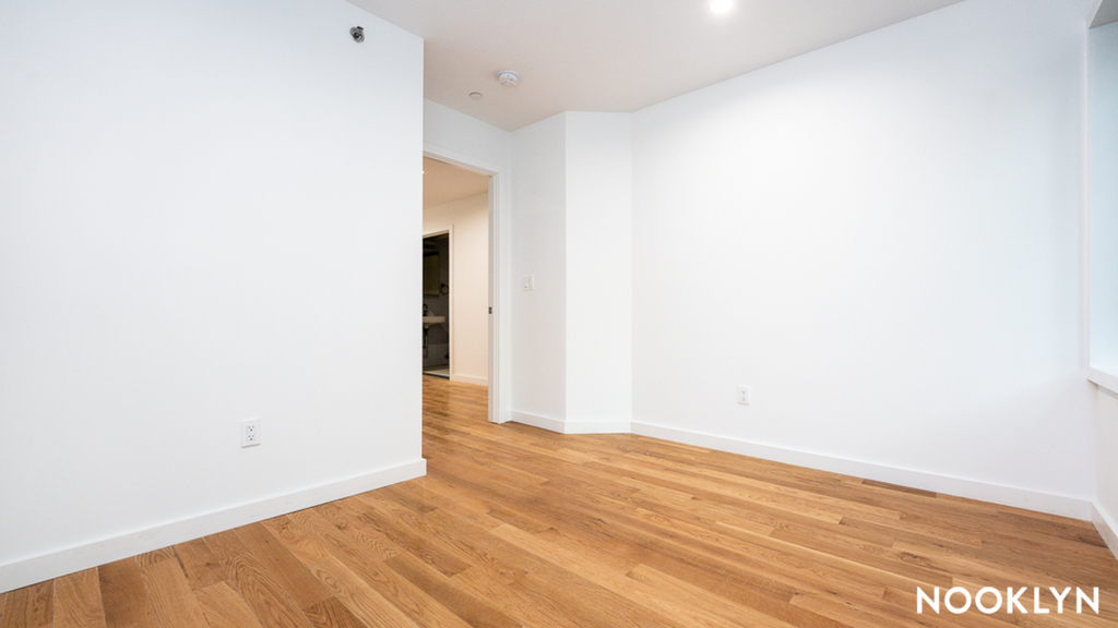 163 Roebling Street - Photo 8