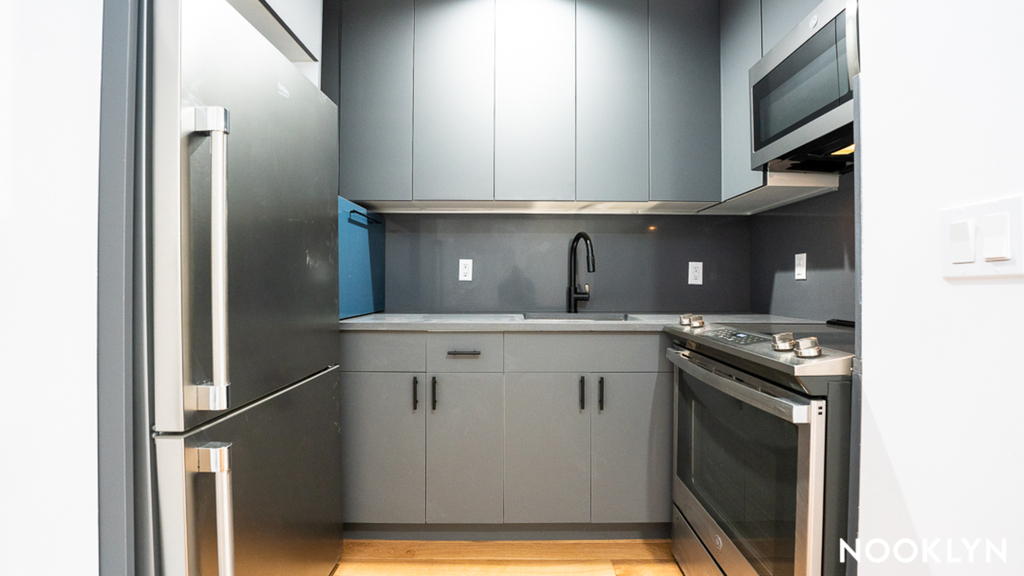 163 Roebling Street - Photo 14