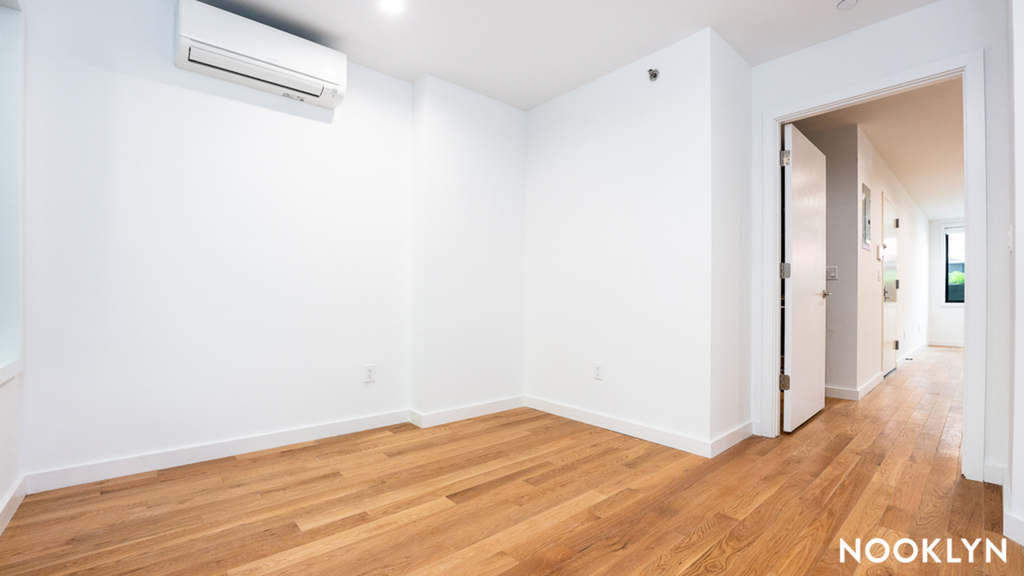163 Roebling Street - Photo 10