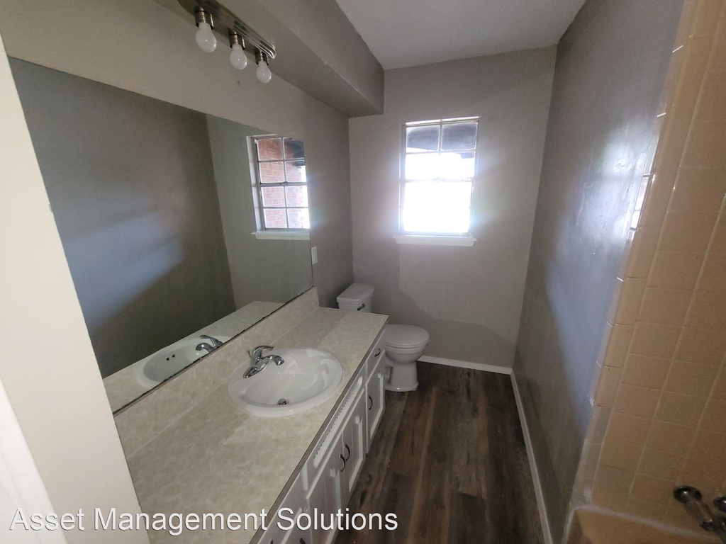 4904 Nw 29th St. - Photo 31