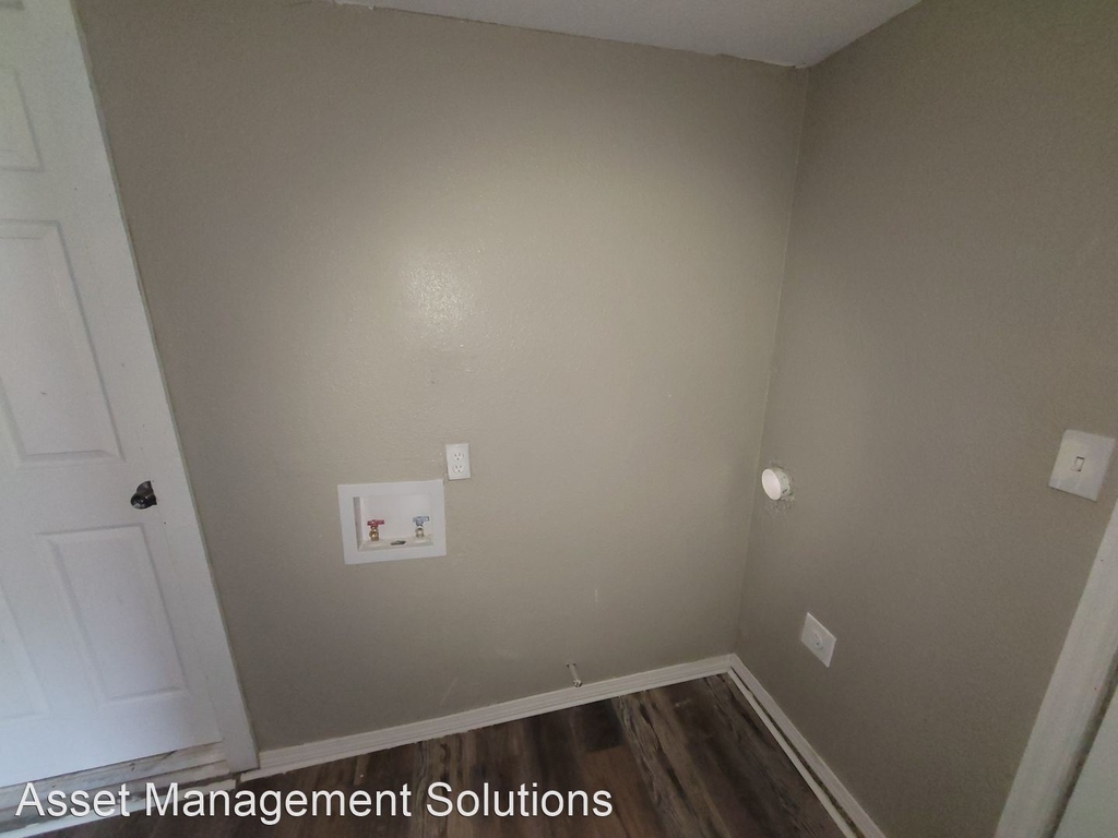 4904 Nw 29th St. - Photo 21