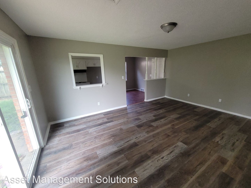 4904 Nw 29th St. - Photo 25