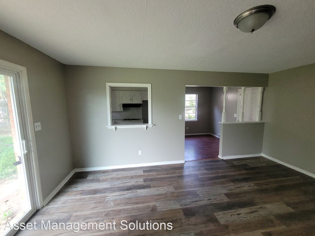 4904 Nw 29th St. - Photo 24