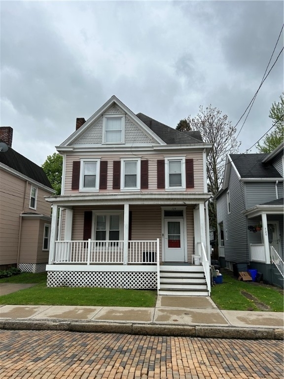 724 Washington Street - Photo 0