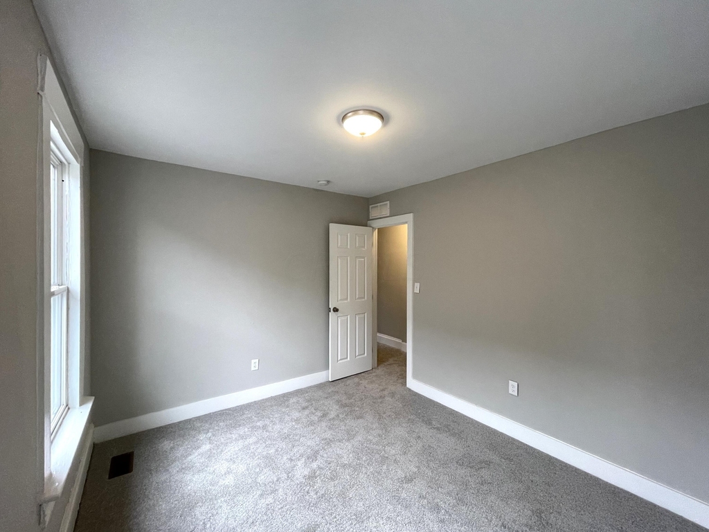 85 Reeb Avenue - Photo 18