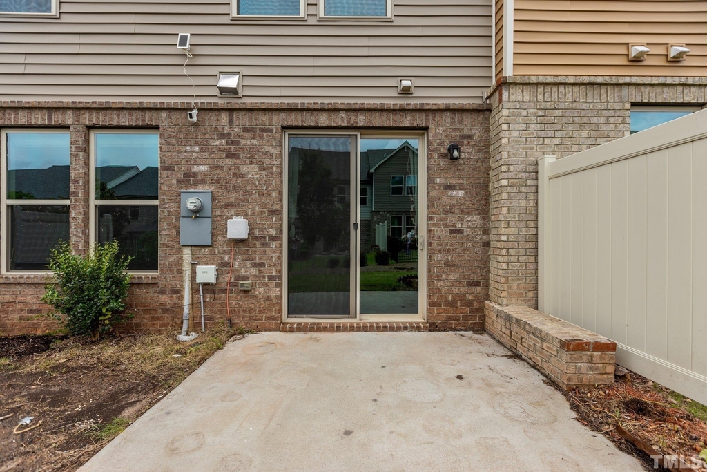 814 Rymark Court - Photo 34