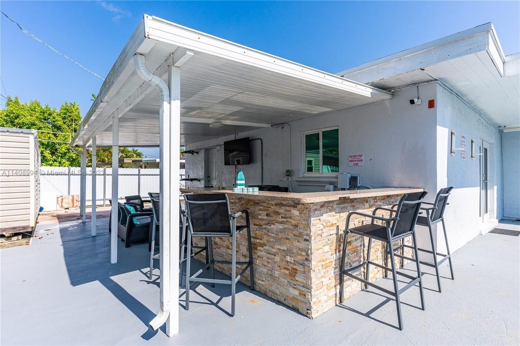 10310 Sw 43rd St - Photo 7