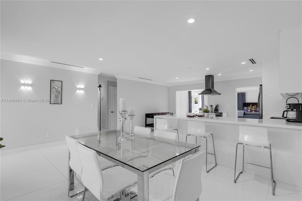 10310 Sw 43rd St - Photo 10