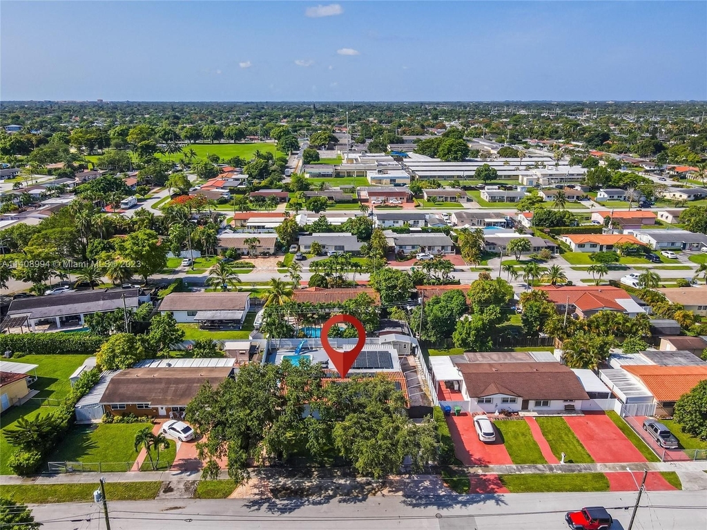 10310 Sw 43rd St - Photo 1