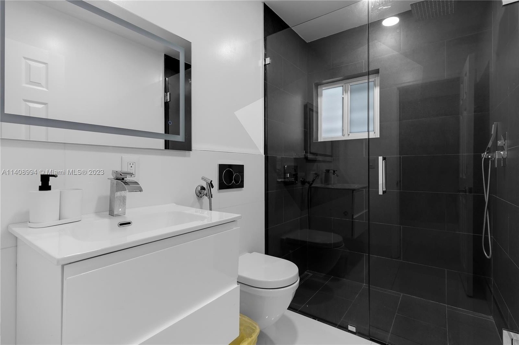 10310 Sw 43rd St - Photo 19