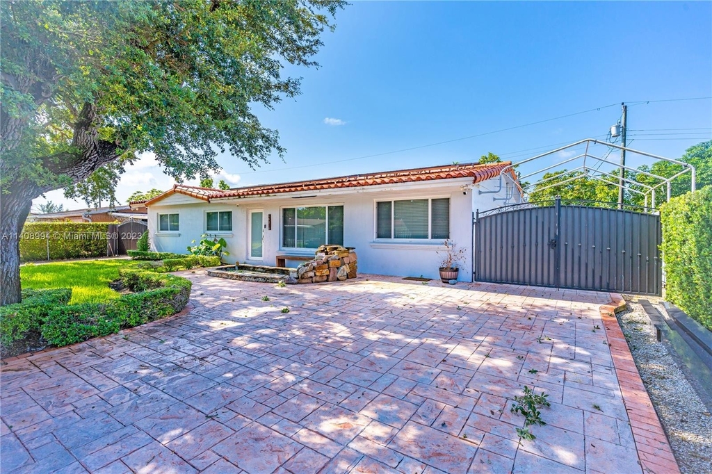 10310 Sw 43rd St - Photo 4