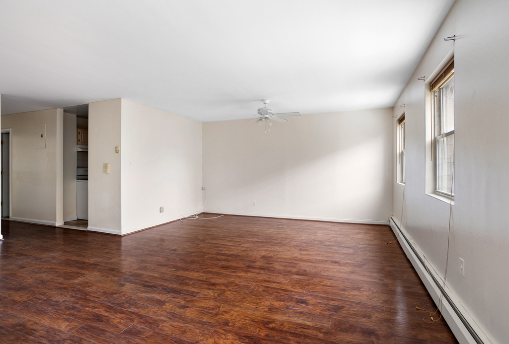 1484 St Marks Avenue - Photo 3