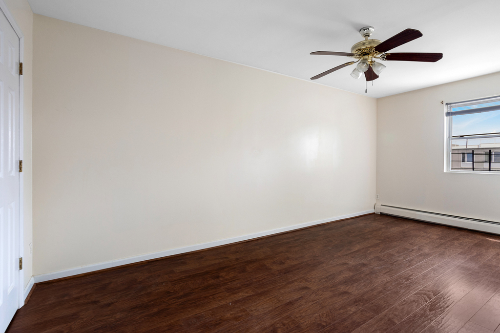 1484 St Marks Avenue - Photo 8