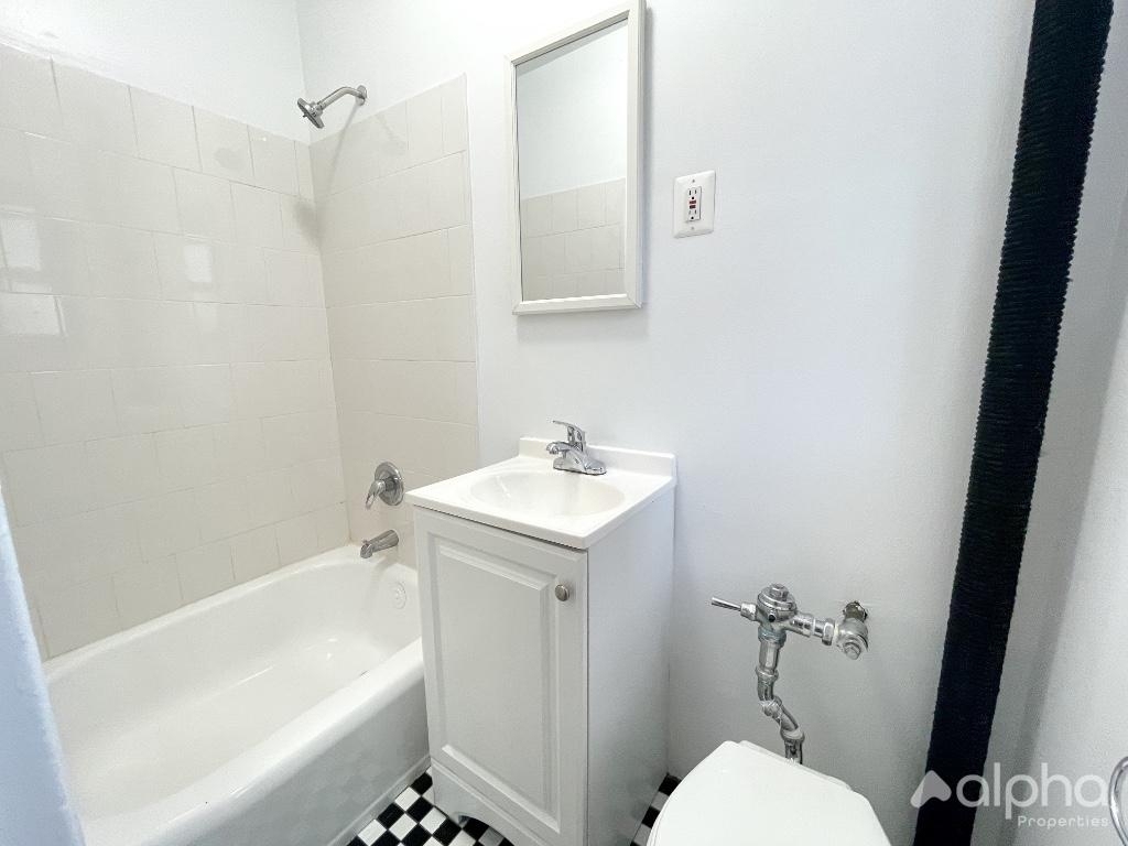 315 East 108th Street - Photo 2