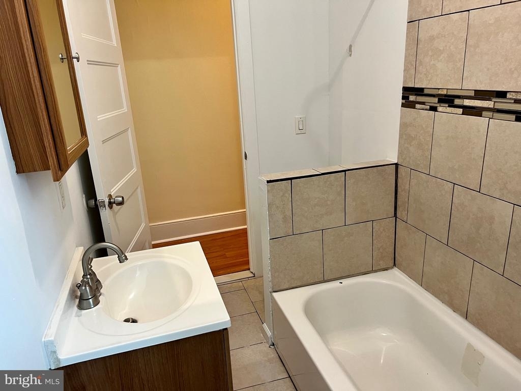 5426-28 Haverford Ave - Photo 6