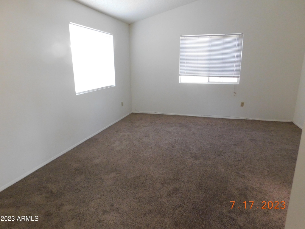 8119 W Desert Cove Avenue - Photo 12