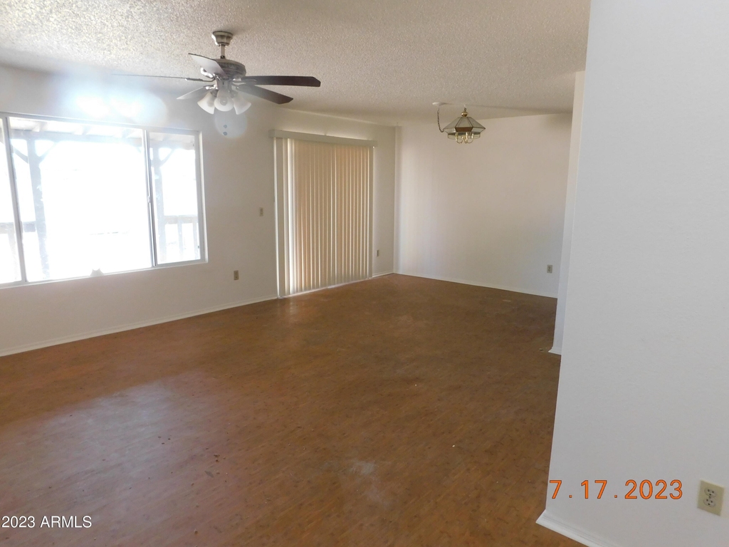 8119 W Desert Cove Avenue - Photo 3