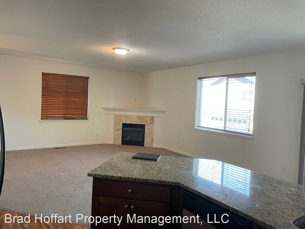 20593 Sw Parker Ct. - Photo 2