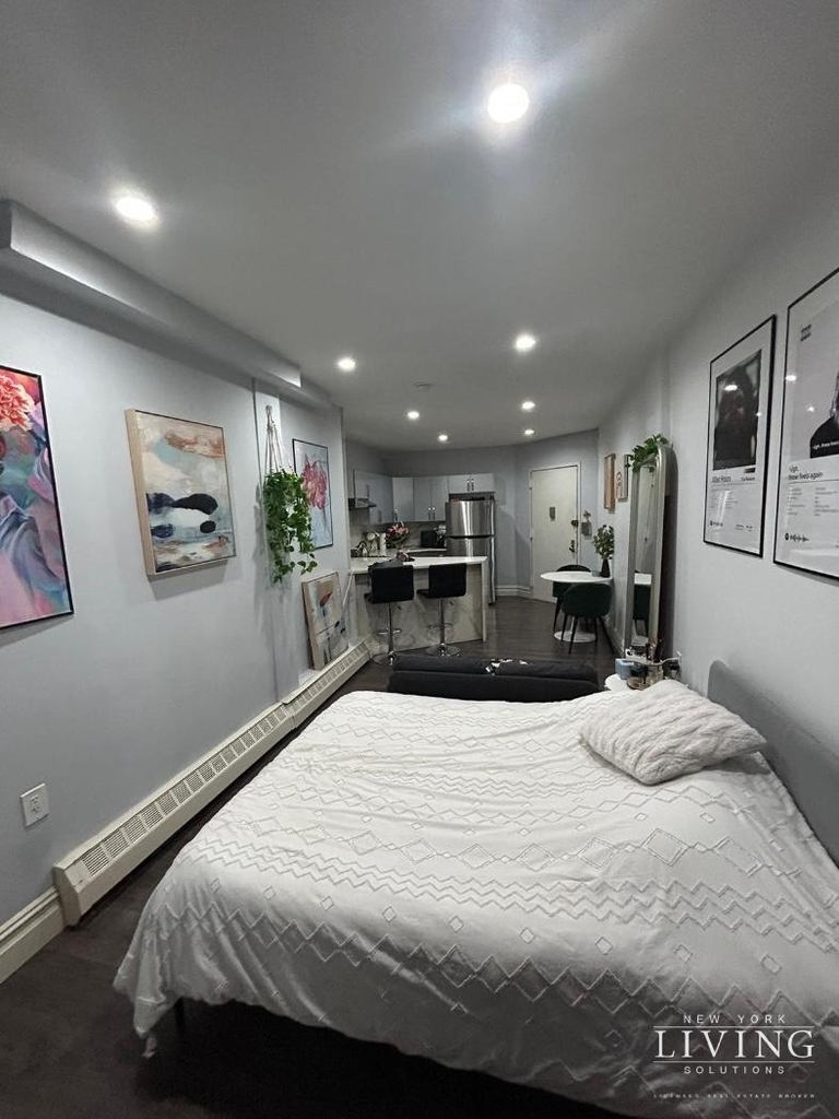 952 Bergen Street - Photo 4