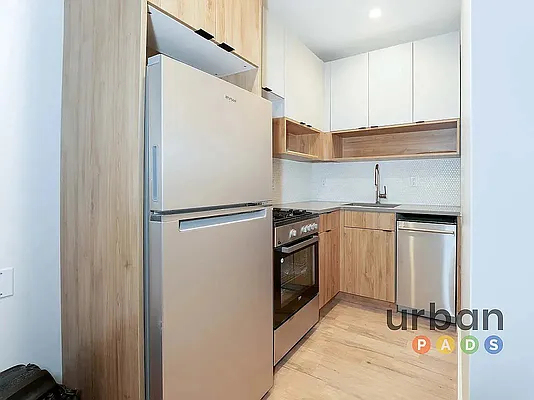 123 Park Avenue - Photo 1