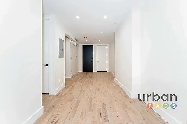123 Park Avenue - Photo 2