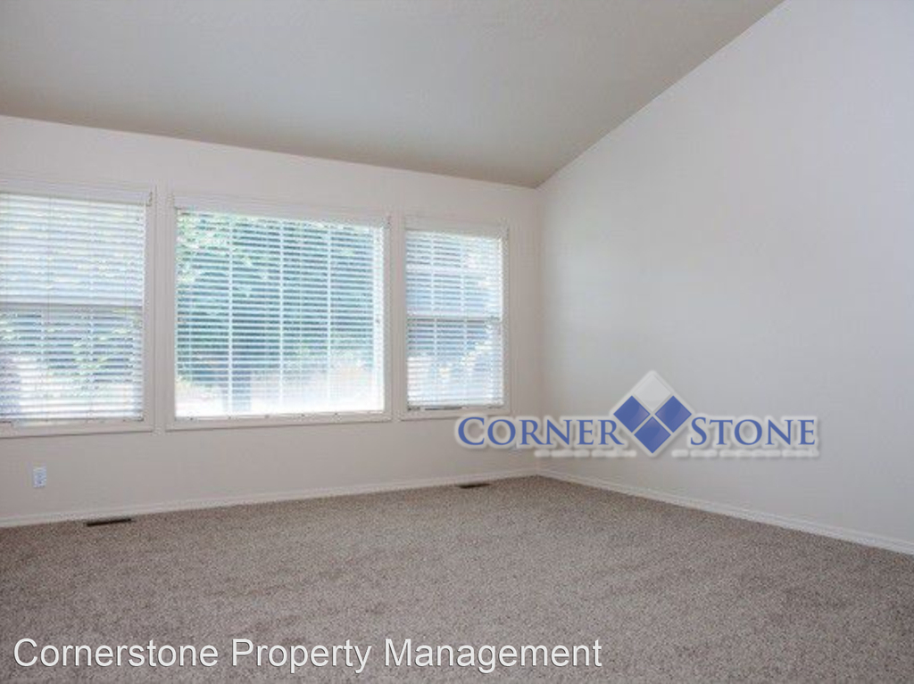 12128 W. Emerson Dr. - Photo 2