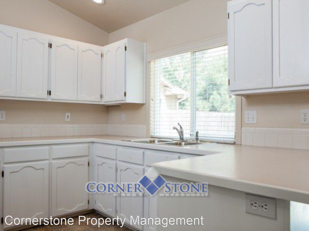 12128 W. Emerson Dr. - Photo 11