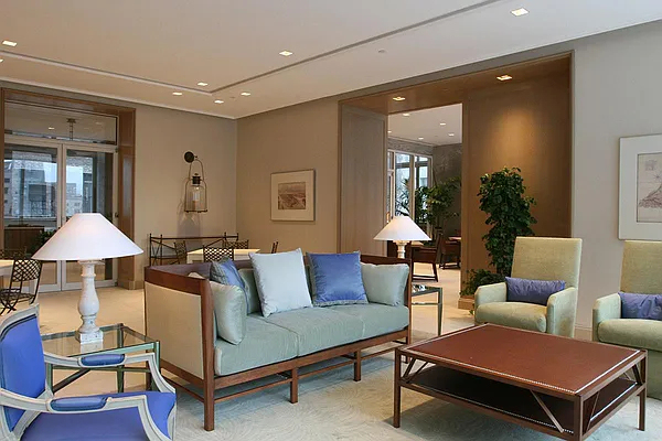 West 38th Street - Photo 9
