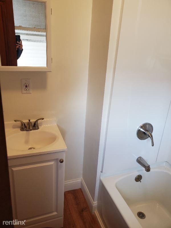 297 Amherst St, Manchester Nh - Photo 3