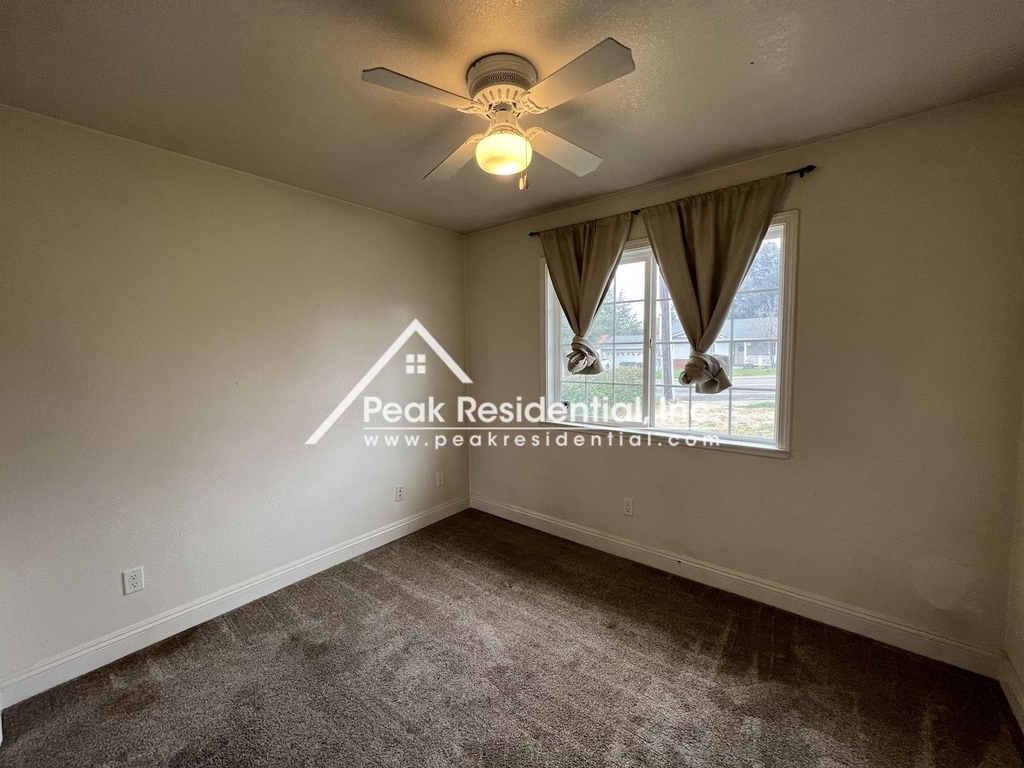 7808 Highland Ave - Photo 14