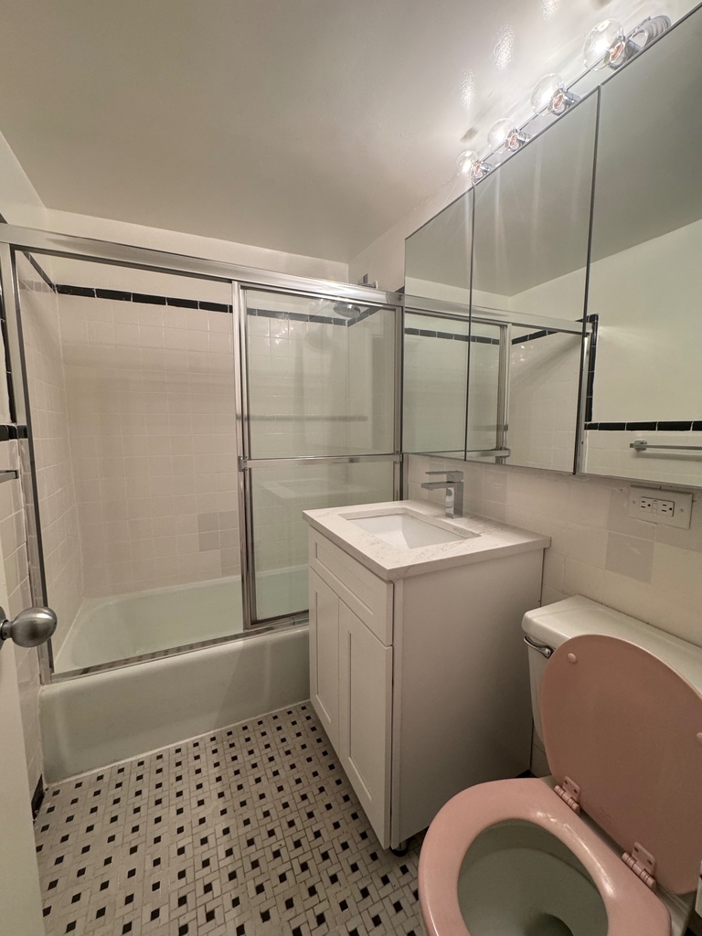 East 76th Street - Photo 3