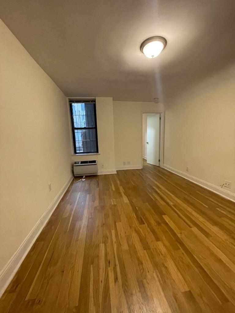 East 76th Street - Photo 0