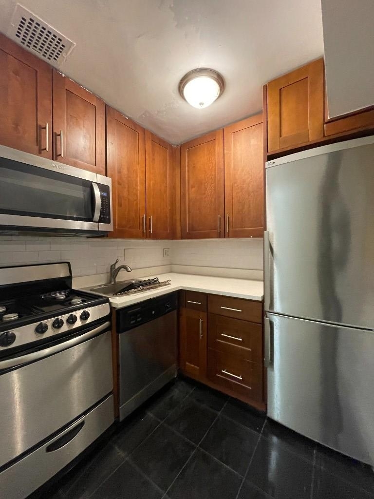 East 76th Street - Photo 1