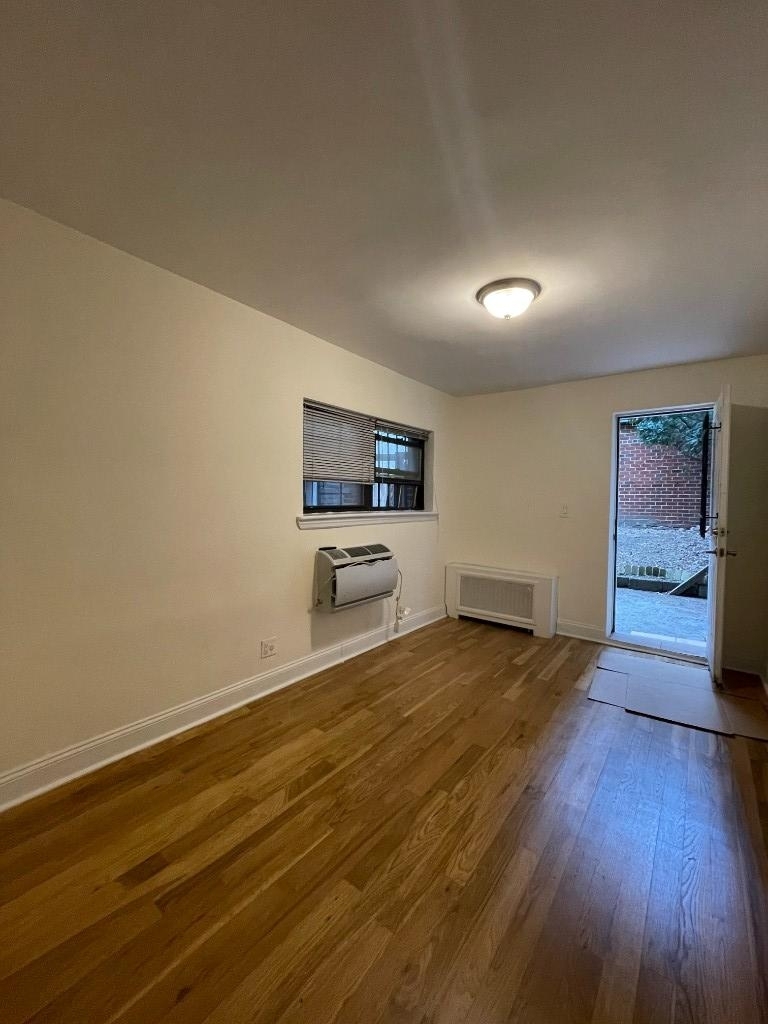 East 76th Street - Photo 3