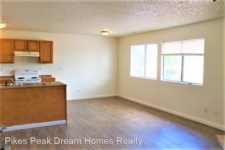 349 Gahart Drive Unit B - Photo 2