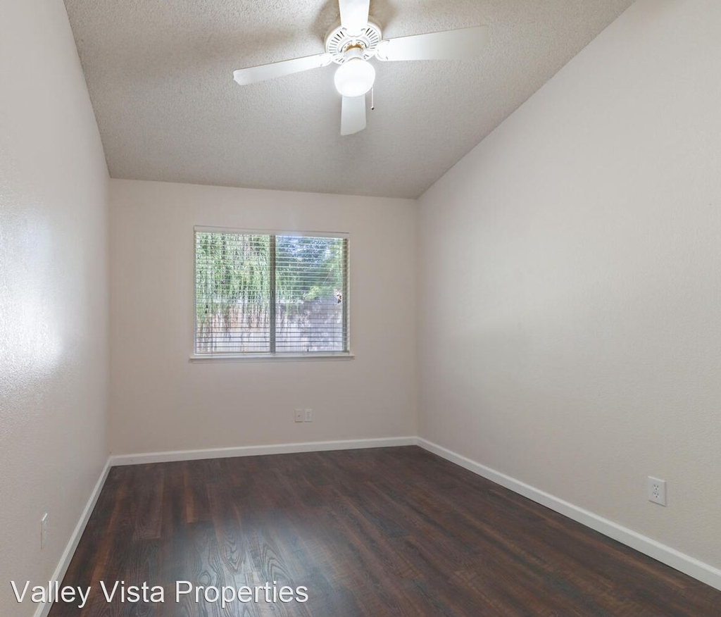 6360 N Cleo Avenue - Photo 17