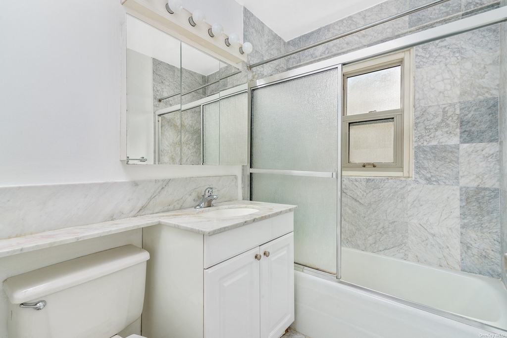 159 W 53rd Street - Photo 8