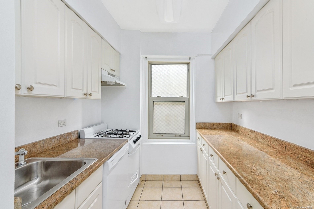 159 W 53rd Street - Photo 0