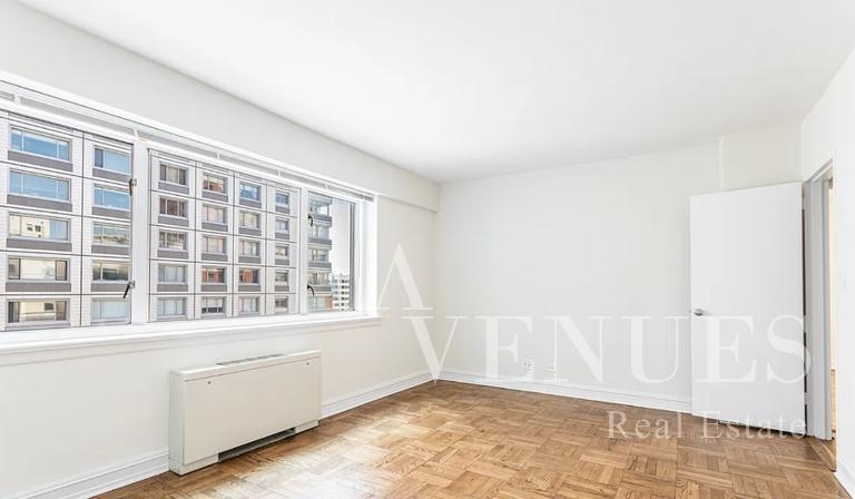 East 71st Street - Photo 2