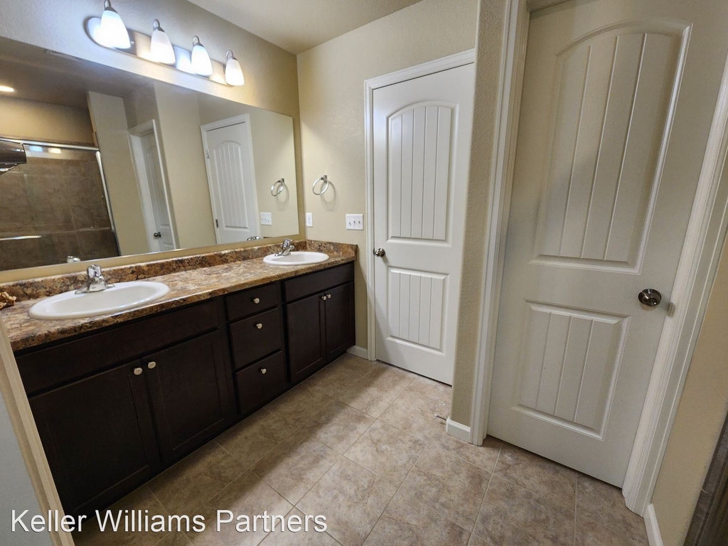 6596 Emerald Isle Hts - Photo 22