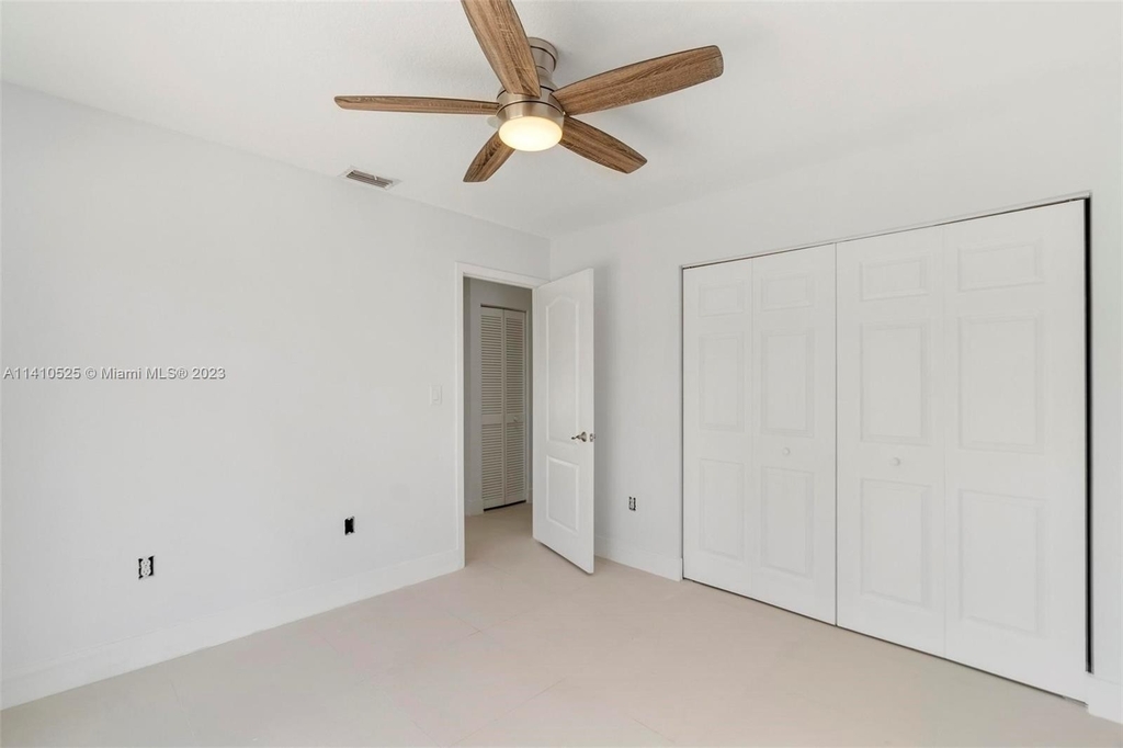 17130 Sw 143rd Ct - Photo 18