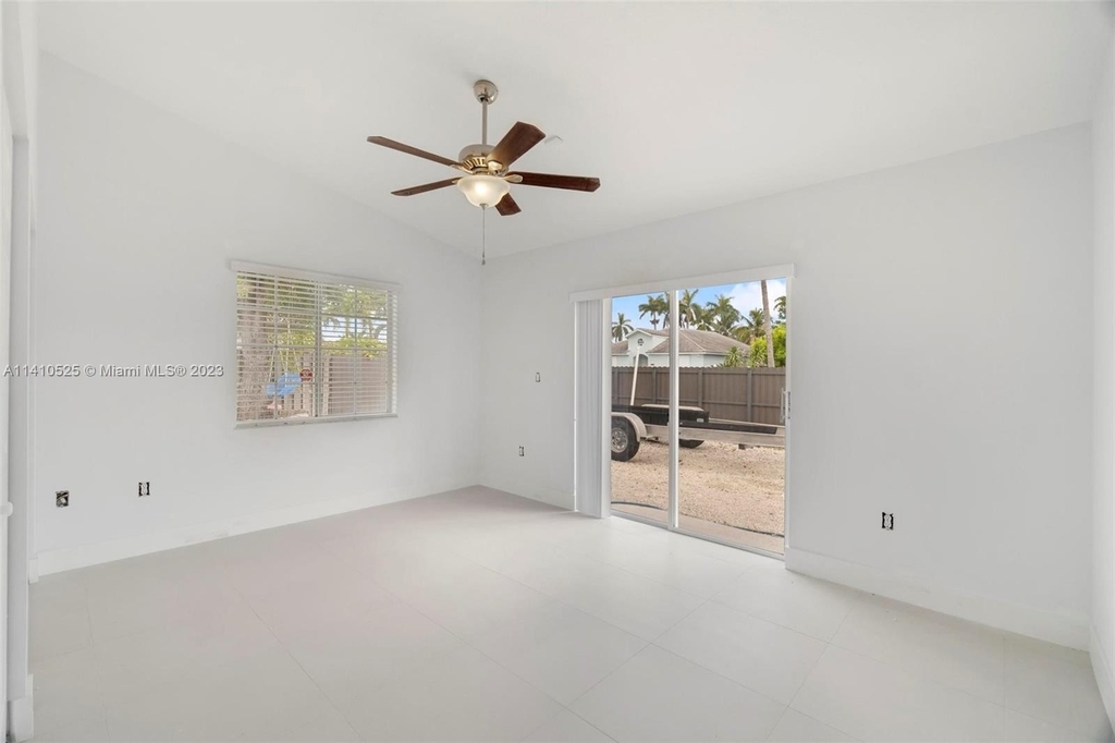 17130 Sw 143rd Ct - Photo 20