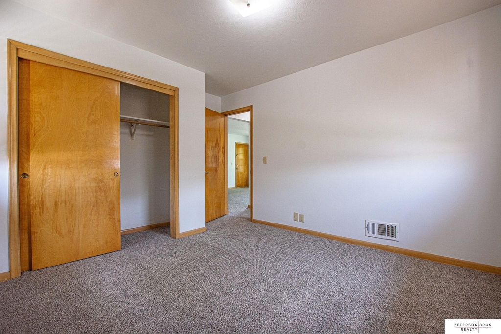 3328 S 82 Avenue - Photo 7