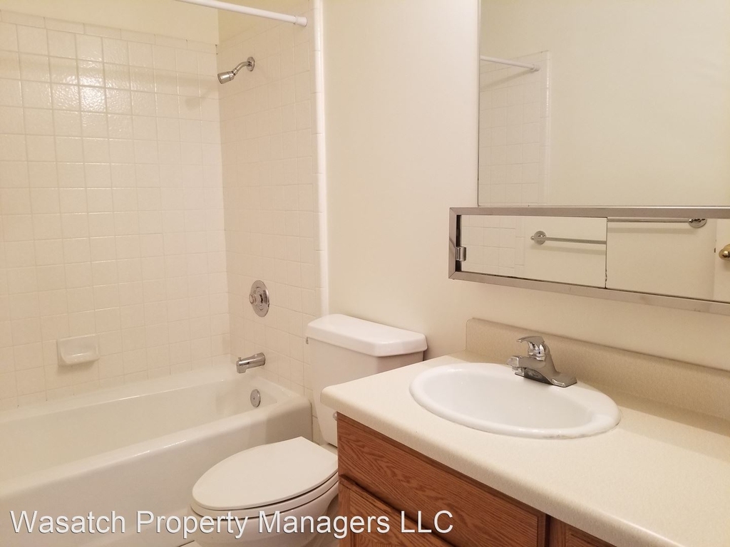 1080 Elgin Avenue - Photo 12