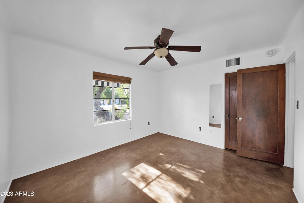 1810 N Laurel Avenue - Photo 8