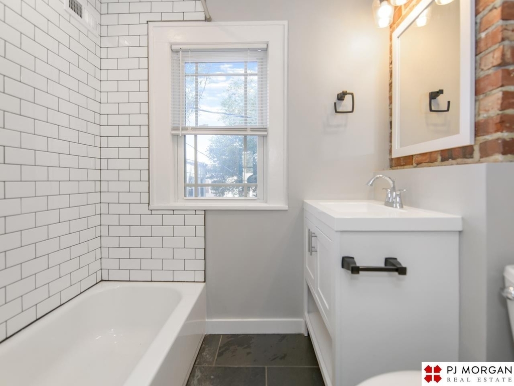 3305 Webster Street - Photo 11